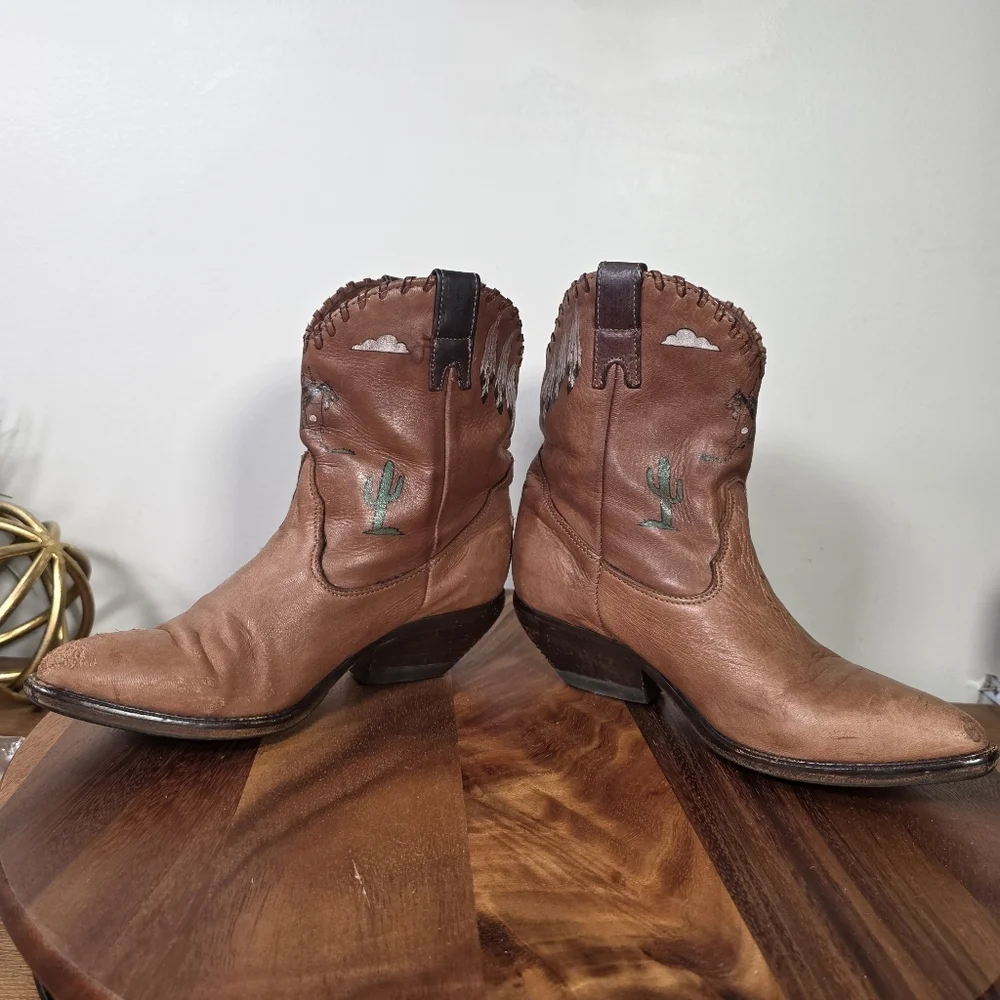 Vtg 90s Zodiac Western Ankle Boots Hand Painted Native American Size 6.5
